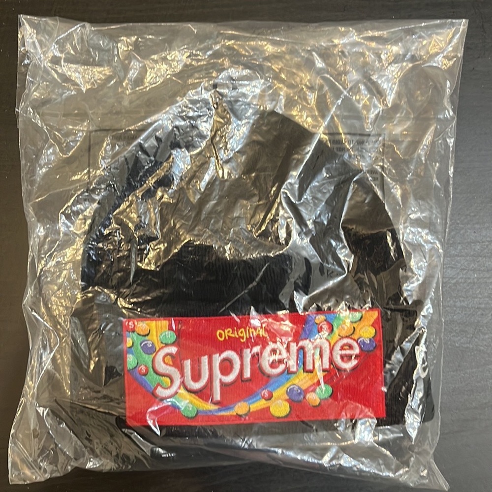 Supreme Skittles New Era Beanie Black - Picture 3 of 4